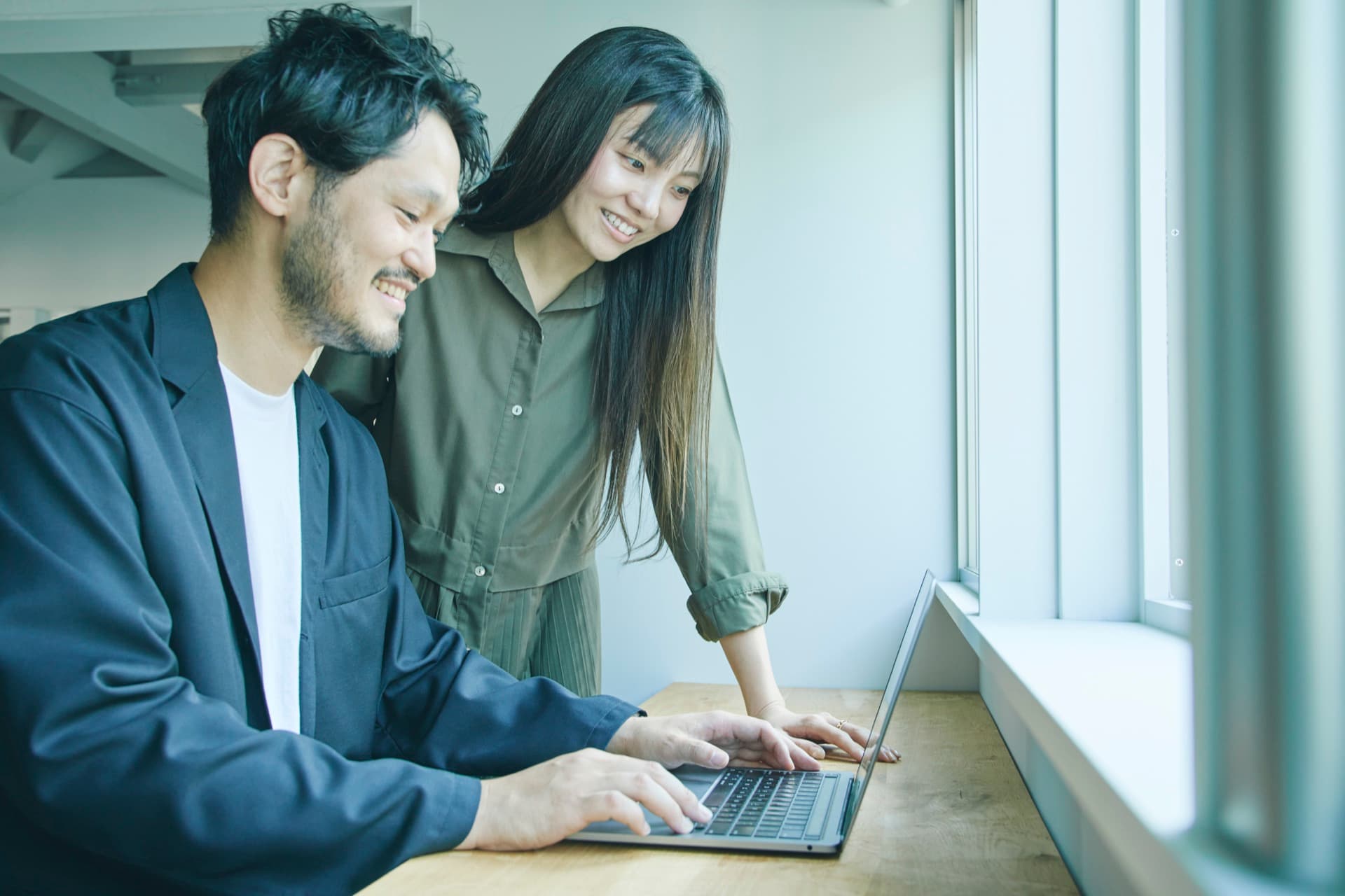 KAAANのメンバーが作業している様子